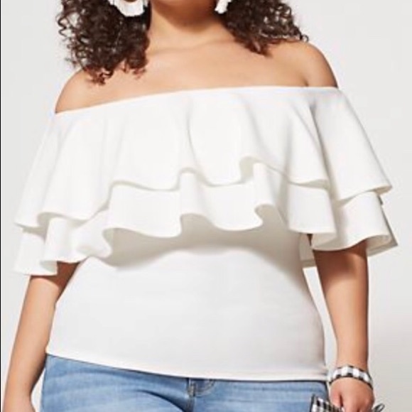 Fashion to Figure Tops - Ruffled OTS Blouse, Size 1X. (#151)